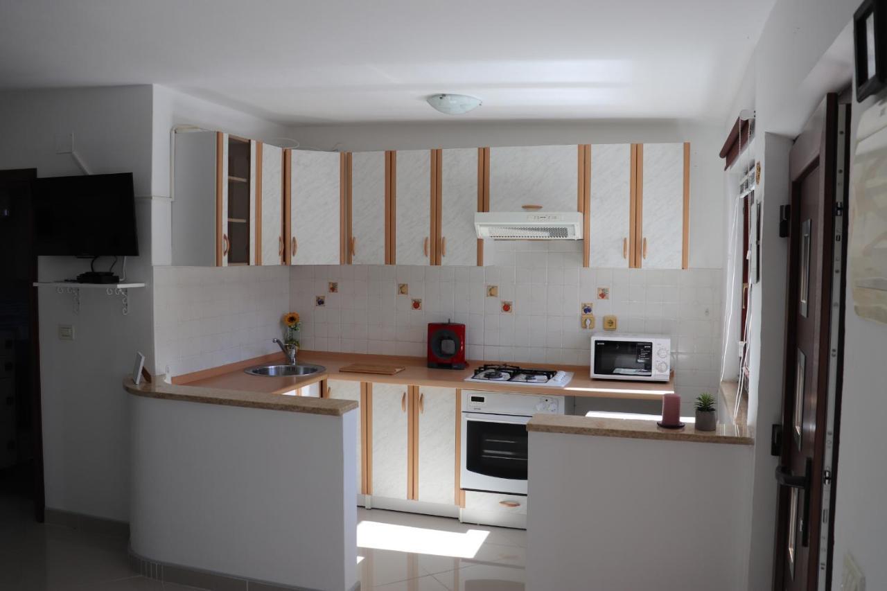 An Amazing Studio Apartment Premantura Luaran gambar
